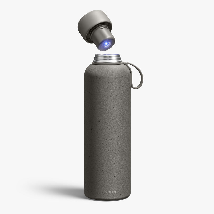 750 mL / Graphite | View of UVC light and lid of 750 mL Kiyo UVC Bottle in Graphite
